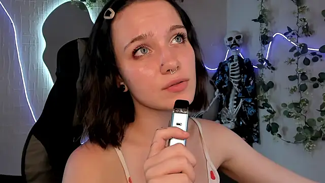 Elastikisss' Live XXX Chat