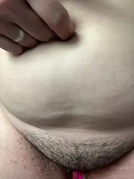 XXX chat uživo modela Naira_Dan