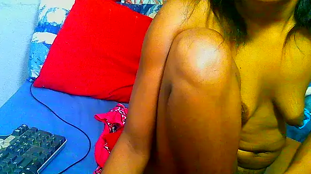 XXX chat uživo modela freaky_naughty