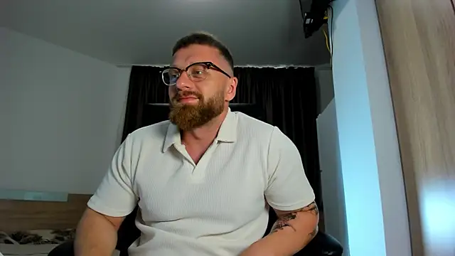 Findom_guy 现场XXX聊天