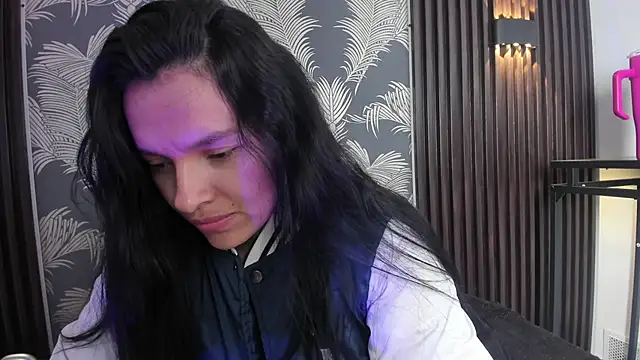 _shantal_smith's Live XXX Chat