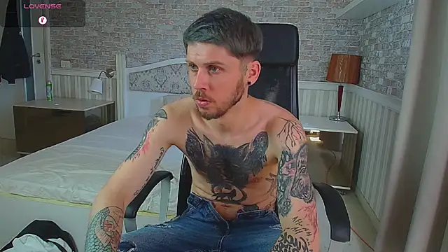 Онлайн чат XXX JonahShaw