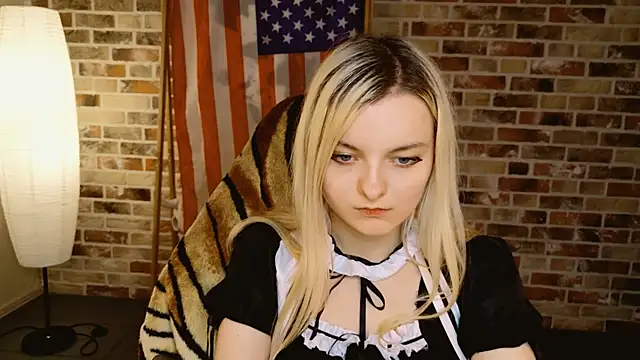Angela_Bunny Chat XXX live