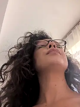 IreneBlue_ লাইভ XXX চ্যাট
