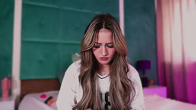 دردشة LucyLextonX الجنسية المباشرة