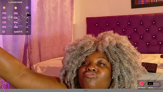 ebony_NeighborMoans – Naživo XXX chat