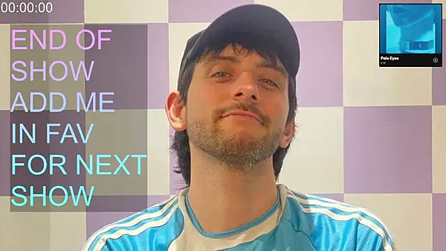 Chuck-FR élő XXX-chatje