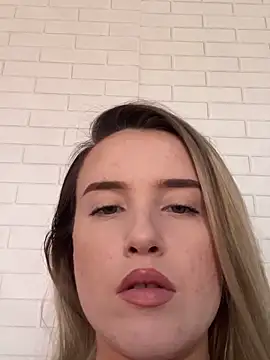 BeatrixxAndLiam Webcam show