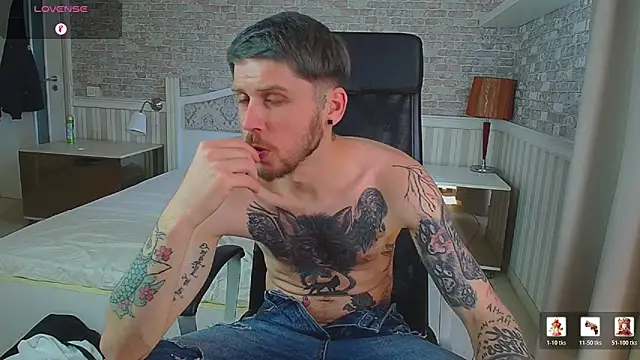 JonahShaw's Live XXX Chat