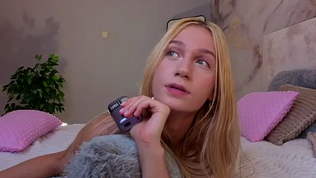 SerenaCrystall Live XXX Chat