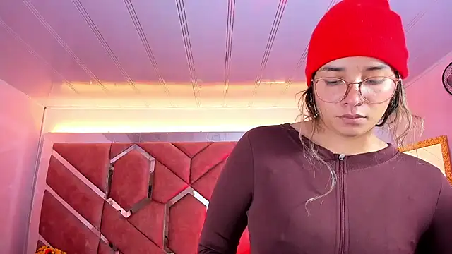 Olivia_Fox69's Live XXX Chat