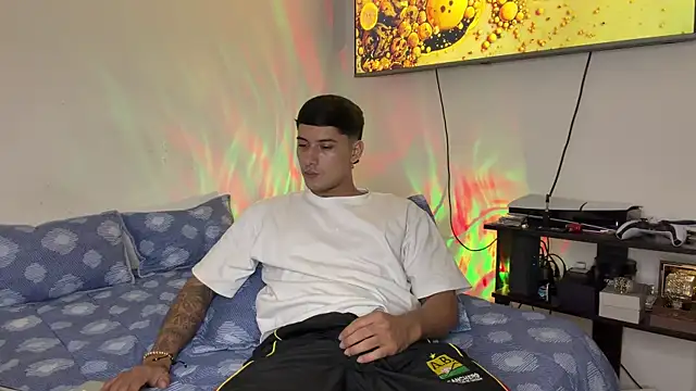 הופעת וובקאם של SexxxySquirterStev777