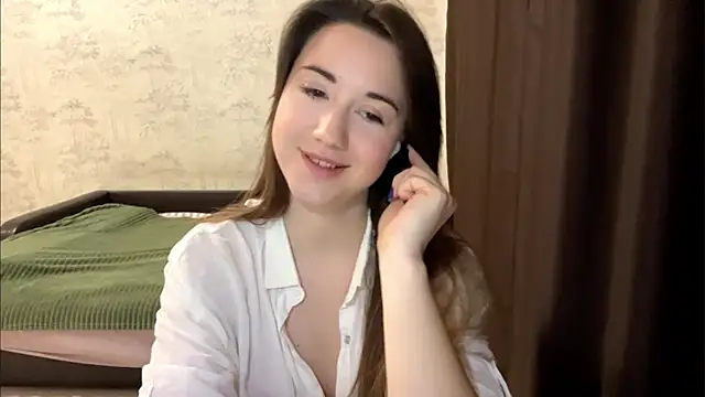 NisanaUwu Chat XXX in diretta