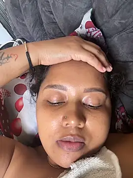 Ninibella লাইভ XXX চ্যাট