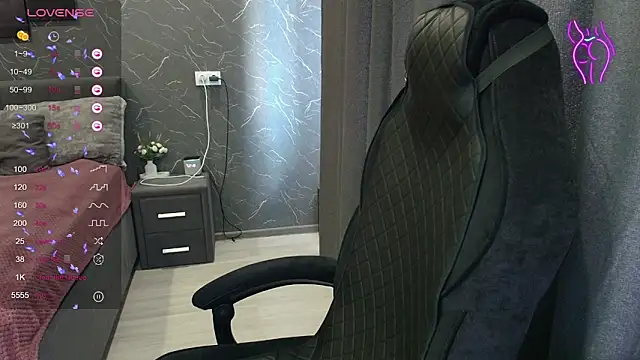 Alice_Weiss' Live XXX Chat