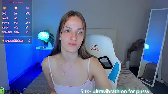 Luna_Vibee's Live XXX Chat