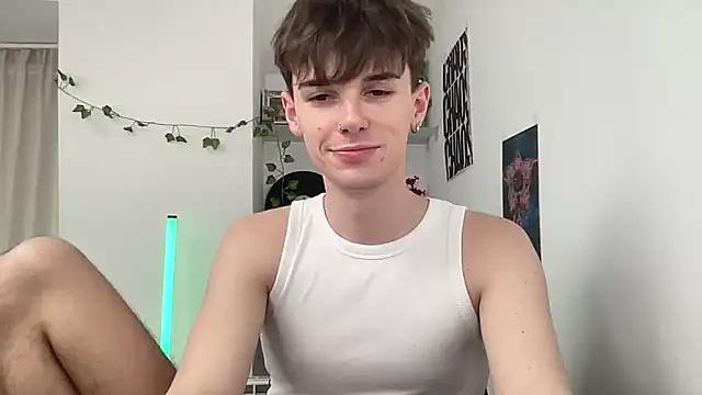 YourMilkyGuyのライブXXXチャット