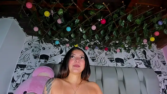 Živý XXX chat LucyRosse