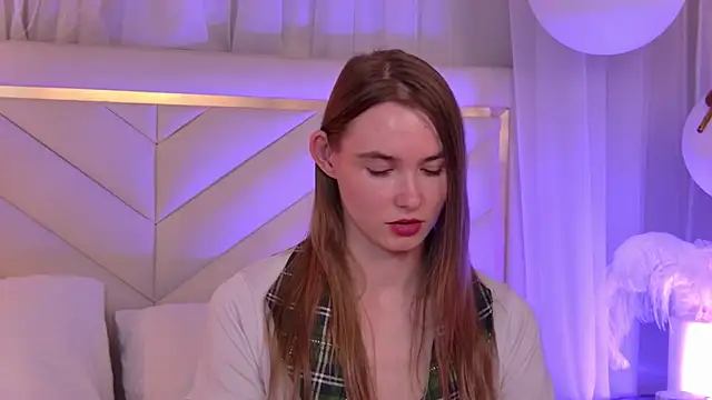 LillianYoung Adlı Modelin Canlı XXX Sohbeti