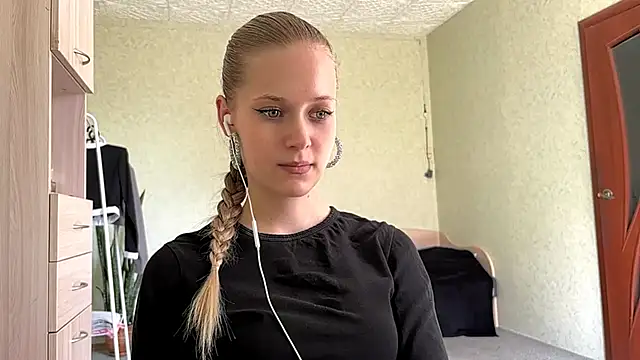 ZaidaSchwarten live XXX chat