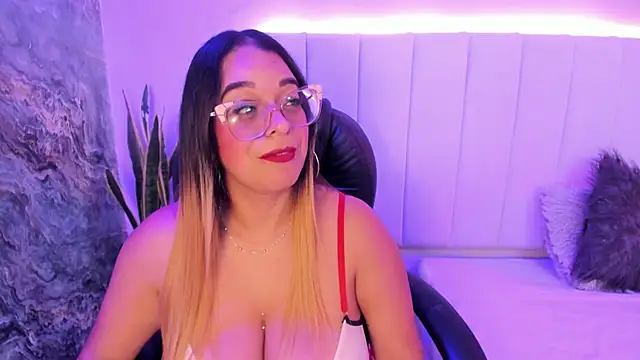 MHONIKBELUCCI's Live XXX Chat
