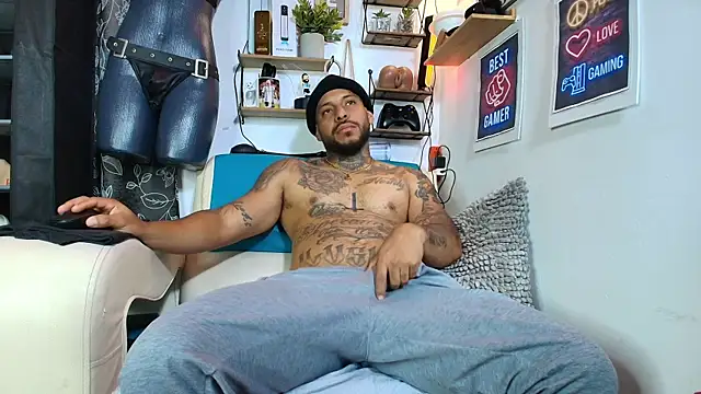Chat XXX en directo de Leenar_Key