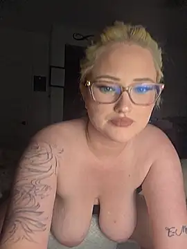 Онлайн чат XXX LuckyLustx