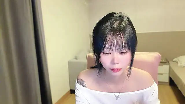 weini9 即時 XXX 聊天