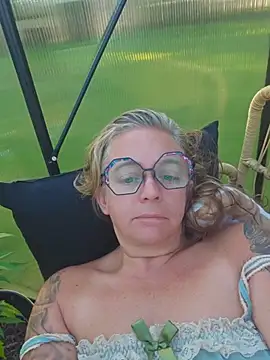 Blondejenn XXX чат на живо