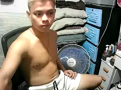 Chat +18 de Theboy_cummerx69 ao vivo