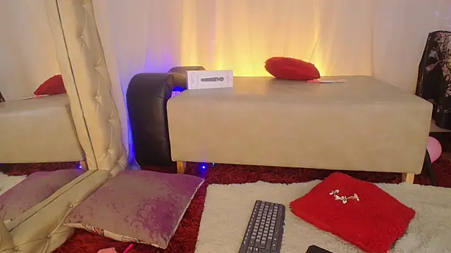 laurasofia45's Live XXX Chat