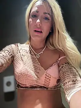 adya-aly's Live XXX Chat