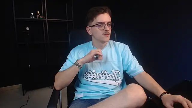 FelixStarkk's Live XXX Chat