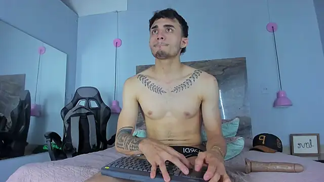 James-06 Chat XXX in diretta