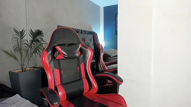 XXX chat uživo modela Charlie___Musk