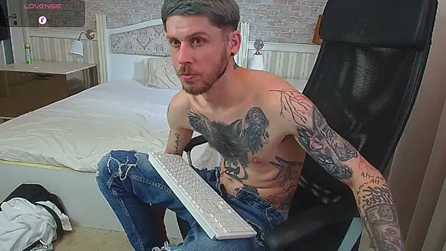 Živý XXX chat JonahShaw