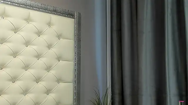 AmiellaRose Live XXX Chat