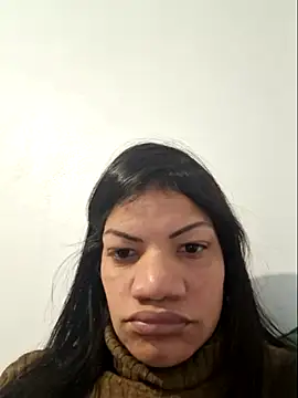 Chat XXX en directo de charllottebrasilian