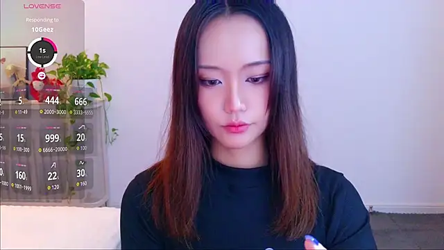 yufenna 现场XXX聊天