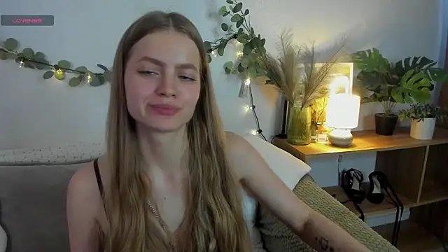 Chat XXX en directo de HoneyEmilly