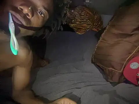 SlimeCrownzOut5 XXX чат на живо