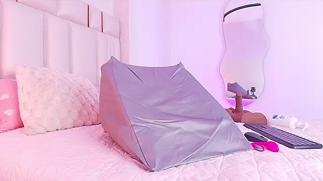 mia_velvett_ live XXX chat
