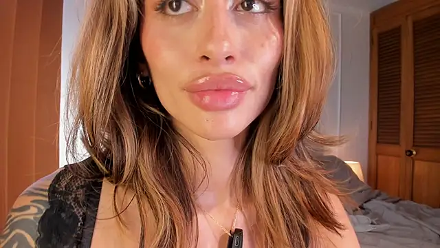 Živý XXX chat ConnieDeep