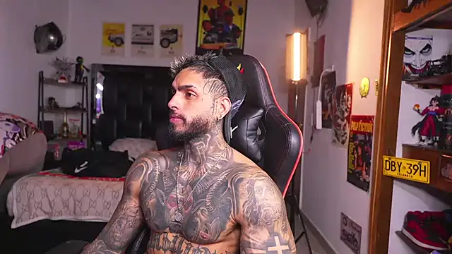 logan_hugh8 Live XXX-Chat