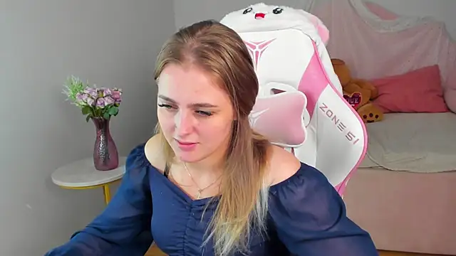 Chatroom XXX en direct de EllaBells
