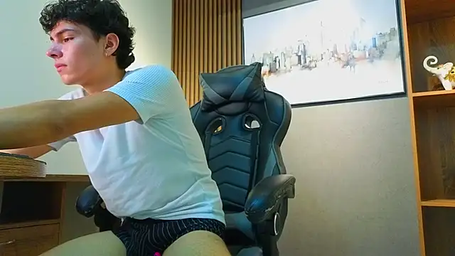 Esteban_Fire Live XXX Chat