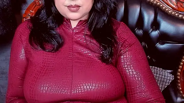SelenaNoctisのライブXXXチャット