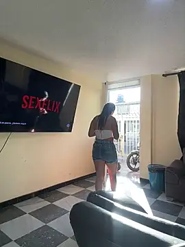 Lucyfer-fire's Live XXX Chat