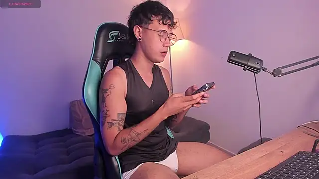 LeaneSeb live XXX chat