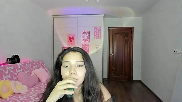 milana_marttt's Live XXX Chat